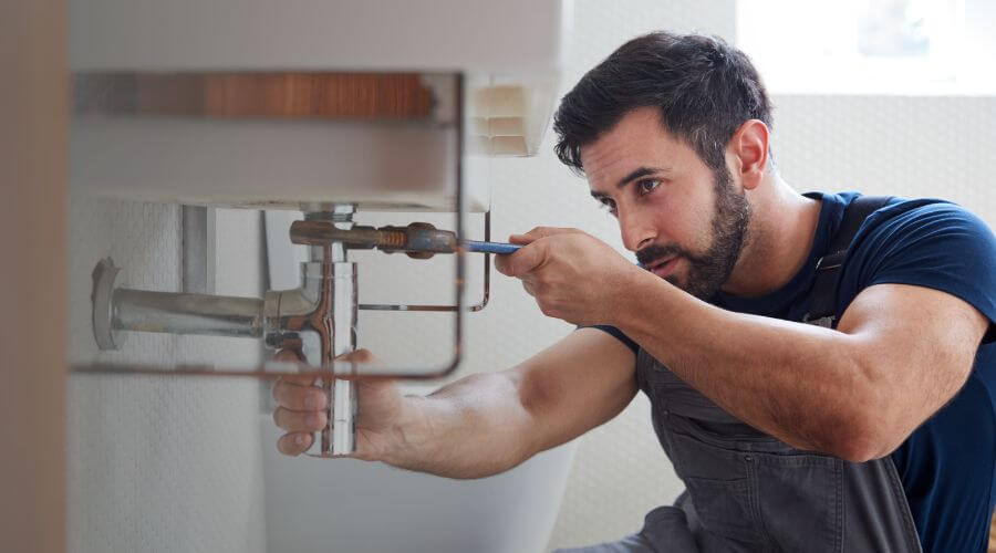 Expert burst pipe repair services in Raritan, IL